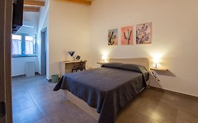 Tredici Guest House